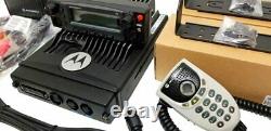 Motorola Xtl Xtl5000 Vhf P25 Radio Mobile Numérique À Deux Voies 110w Adp 136-174 Mhz