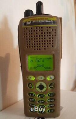 Motorola Xts2500 III Uhf 380-470 Mhz P25 Numérique Bidirectionnelle Radio H46qdh9pw7bn Xts