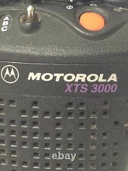 Motorola Xts3000 800 Mhz Radio Bidirectionnelle H09ucc9pw5bn Avecantenne/batterie/no Ac