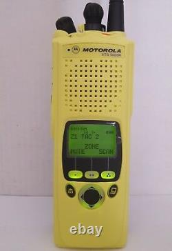 Motorola Xts5000 Vhf Smartzone P25 Radio Numérique Avec Ucm H18kef9pw6an
