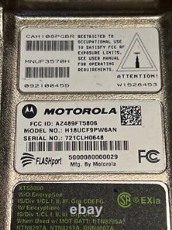 Motorola Xts5000r 700 800 Mhz P25 Radio Numérique H18ucf9pw6an Avec Accessoires