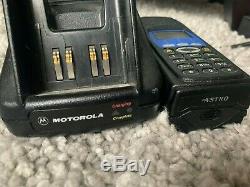 Motorola Xts 5000 Modèle III 700/800 Mhz Radio À Deux Voies Avec La Programmation