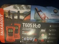 NOUVEAU Motorola T605 H2O Radio Bidirectionnel 2-Pack Noir Orange IP67 jusqu'à 35 miles NIB