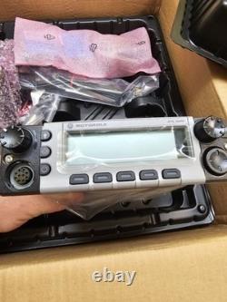 NOUVEAU dans la boîte Motorola XTL5000 450-520 MHz UHF P25 45w Radio bidirectionnelle M20SSS9PW1AN