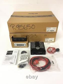 NOUVELLE radio bidirectionnelle mobile Motorola XTL 5000 700/800 MHz Az492ft5823withCable, QTY