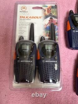Nouveau lot de 2 radios Motorola Talkabout FR60 bidirectionnelles + 3 d’occasion