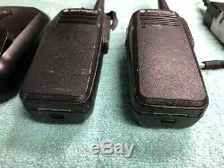 Paire Motorola Mototrbo Xpr Xpr6100 Uhf 6100 Radios Bidirectionnelles Avec Chargeur