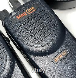 Paire de radios bidirectionnelles Motorola Mag One BPR40 VHF AAH84KDS8AA1AN LIRE