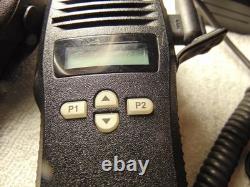 RADIO BIDIRECTIONNELLE MOTOROLA CP200XLS VHF AA50KDF9AA5AN avec MICROPHONE