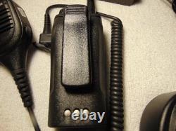 RADIO BIDIRECTIONNELLE MOTOROLA CP200XLS VHF AA50KDF9AA5AN avec MICROPHONE