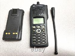 RADIO BIDIRECTIONNELLE MOTOROLA XTS 2500 H46UCH9PW2BN ORIGINAL AVEC BATTERIE