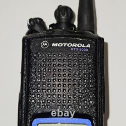 RADIO BIDIRECTIONNEL MOTOROLA XTS5000 UHF 380-470 MHz D'OCCASION H18QDF9PW6AN EN BON ÉTAT