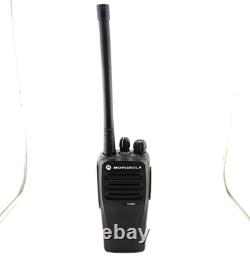 Radio Motorola CP200D 2 Voies VHF 16 Canaux AAH01JDC9JA2AN Excellent
