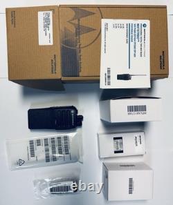 Radio Portable Numérique UHF Motorola CP200D DMR MOTOTRBO Modèle AAH01QDC9JA2AN