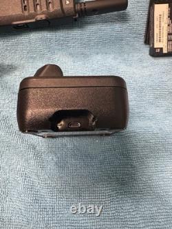 Radio Portables Bidirectionnelles Motorola SL300 Noires avec Piles et Socle de Charge