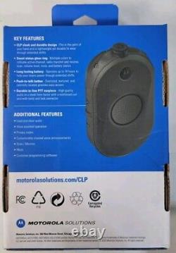 Radio Professionnelle Motorola CLP1010e Bi-Directionnelle avec Batterie Li-Ion de 18 Heures et Couverture de 100 000 Pieds Carrés
