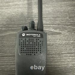 Radio VHF Motorola AAH79KDC9PW5BN PR1500 bidirectionnelle AZ489FT3807 avec antenne/chargeur