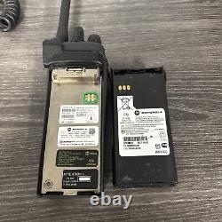 Radio VHF Motorola AAH79KDC9PW5BN PR1500 bidirectionnelle AZ489FT3807 avec antenne/chargeur