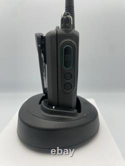 Radio VHF Motorola CP185 136-174 MHz Nouveau Bat! , Ant, CHG Programmation gratuite