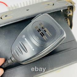 Radio bidirectionnelle Motorola CDM1250 AAM25KHD9AA2AN AAM25KHD9AA2AN avec microphone, 2 pièces
