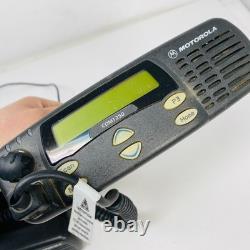 Radio bidirectionnelle Motorola CDM1250 AAM25KHD9AA2AN AAM25KHD9AA2AN avec microphone, 2 pièces