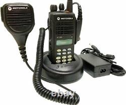 Radio bidirectionnelle Motorola HT1250 VHF à large bande 136-174 MHz avec clé complète MDC QC2 Li-Ion