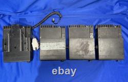 Radio bidirectionnelle Motorola MaxTrac D45MWA5GB7AK 4 avec microphones, radios allumées, lisez.