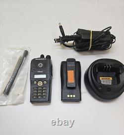 Radio bidirectionnelle Motorola PR400 64 canaux 146-174 MHz VHF avec clavier complet AAH65KDH9AA4AN