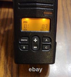Radio bidirectionnelle Motorola Walmart RDM2070d avec batterie et chargeur