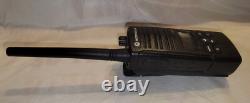 Radio bidirectionnelle Motorola Walmart RDM2070d avec batterie et chargeur