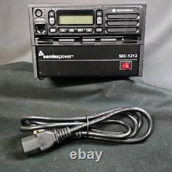 Radio bidirectionnelle Motorola XPR2500 avec alimentation Samlex SEC-1212