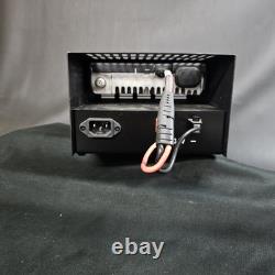 Radio bidirectionnelle Motorola XPR2500 avec alimentation Samlex SEC-1212