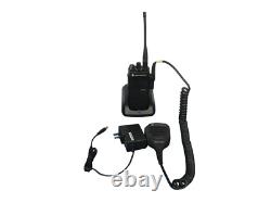 Radio bidirectionnelle Motorola XPR3300e UHF 403-512MHz AAH02RDC9VA1AN avec chargeur et microphone