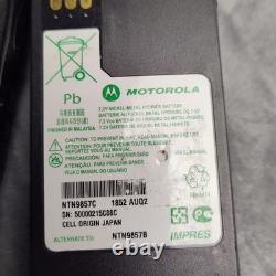 Radio bidirectionnelle Motorola XTS 2500 UHF noire avec batterie IMPRES, microphone et antenne portable