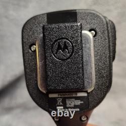 Radio bidirectionnelle Motorola XTS 2500 UHF noire avec batterie IMPRES, microphone et antenne portable