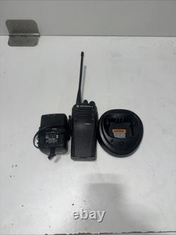 Radio bidirectionnelle UHF Motorola CP200d 403-470 MHz AAH01QDC9JC2AN (INV03- BINB001A)