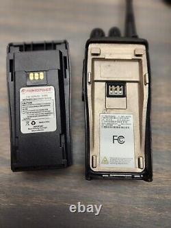 Radio bidirectionnelle UHF Motorola CP200d AAH01QDC9JC2AN AVEC BATTERIE ET CHARGEUR