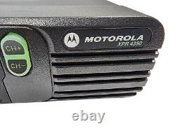 Radio bidirectionnelle UHF Motorola MOTOTRBO XPR4350 403-470 MHz avec micro AAM27QPC9LA1AN