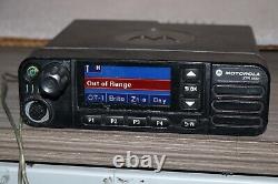 Radio bidirectionnelle UHF Motorola MOTOTRBO XPR5550 403-470 MHz AAM28QNN9KA1AN