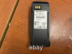 Radio bidirectionnelle UHF Motorola XPR 6550 AAH55TDH9LA1AN avec kit de batterie NON TESTÉ