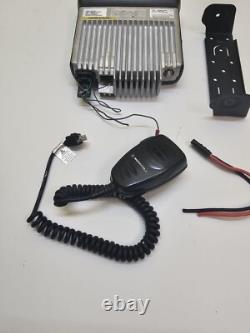 Radio bidirectionnelle VHF Motorola CDM1550 136-174 MHz AAM25KKF9AA5AN avec microphone