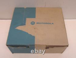 Radio bidirectionnelle VHF Motorola CM200 146-174 45 Watts AAM50KQC9AA1AN