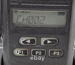 Radio bidirectionnelle VHF Motorola CP185 16 Ch AAH03KEF8AA7AN avec socle et alimentation