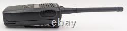 Radio bidirectionnelle VHF Motorola CP185 16 Ch AAH03KEF8AA7AN avec socle et alimentation