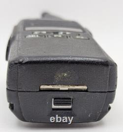 Radio bidirectionnelle VHF Motorola CP185 16 Ch AAH03KEF8AA7AN avec socle et alimentation