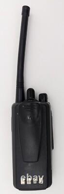 Radio bidirectionnelle VHF Motorola CP185 16 Ch AAH03KEF8AA7AN avec socle et alimentation