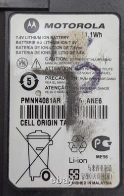 Radio bidirectionnelle VHF Motorola CP185 16 Ch AAH03KEF8AA7AN avec socle et alimentation
