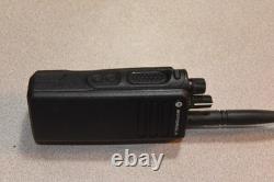 Radio bidirectionnelle VHF Motorola XPR7350 136-174 MHz avec chargeurs de bureau et de véhicule