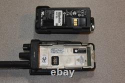 Radio bidirectionnelle VHF Motorola XPR7350 136-174 MHz avec chargeurs de bureau et de véhicule