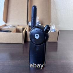 Radio bidirectionnelle analogique UHF Motorola VL50 avec 2 chargeurs TESTÉE